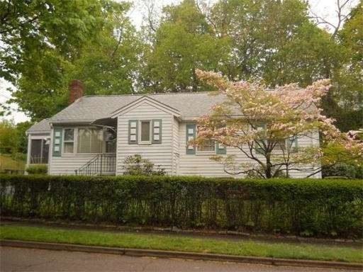 135 Harriet Ave, Quincy, MA 02171 - photo 1