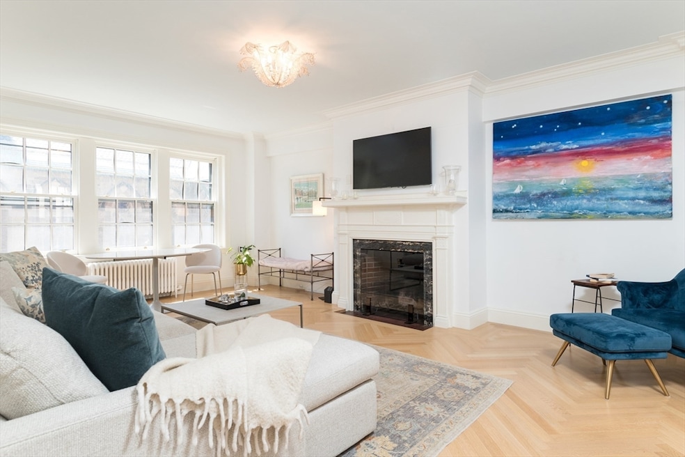 50 Commonwealth Ave unit 605, Boston, MA 02116 - photo 1