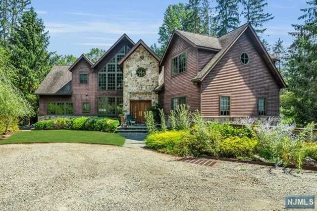 129 Deerhaven Rd, Mahwah, NJ 07430 - photo 1