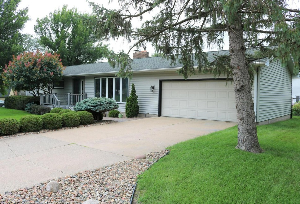 PRIDE OF OWNERSHIP SHOWS