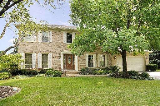 675 Bluegrass Dr, Wheaton, IL 60189 - photo 1