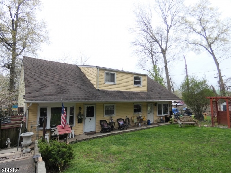 7 Brown Place, Green Brook, NJ 08812 - photo 1
