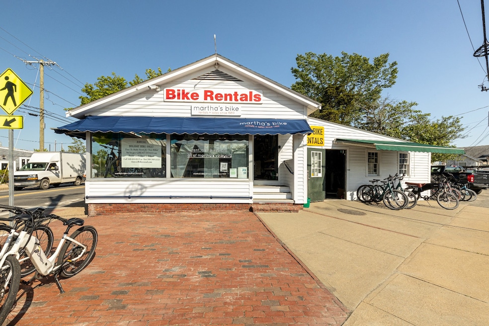 4 Lagoon Pond Rd, Vineyard Haven, MA 02568 - photo 1