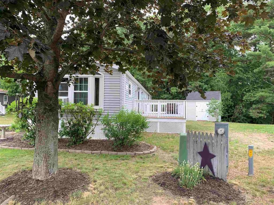 130 Daffodil Hill Ln, Rochester, NH 03868 - photo 1