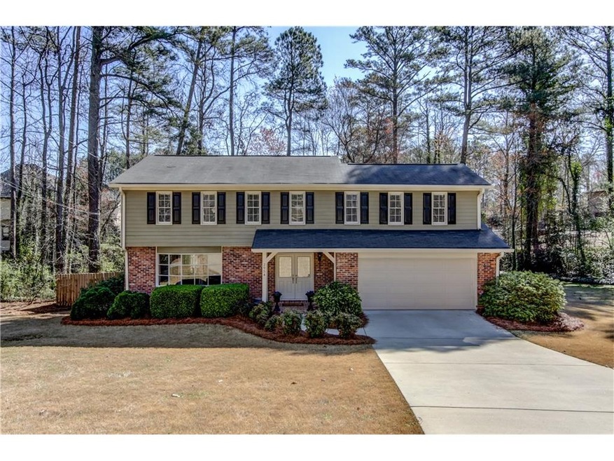 Large private lot at the end of a quiet culdesac. 