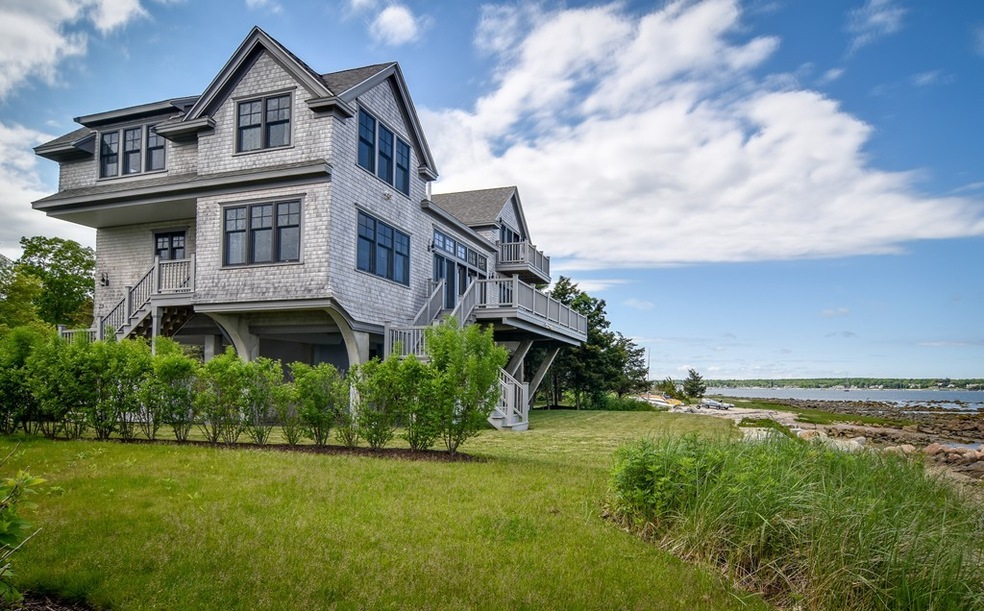 23 Grandview Ave, Mattapoisett, MA 02739 - photo 1