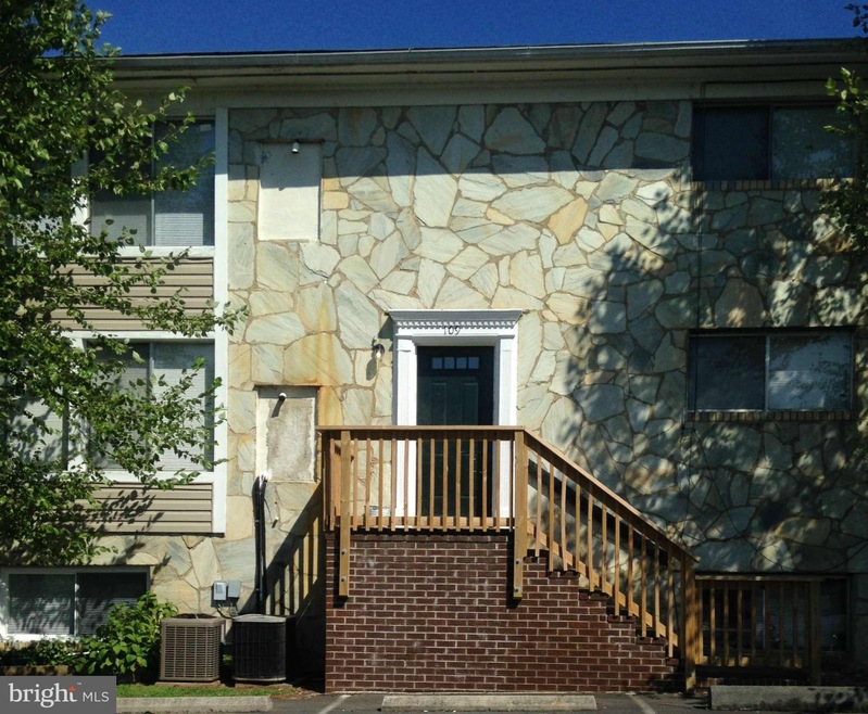 109 N Blue Ridge Ave unit 9B, Culpeper, VA 22701 - photo 1