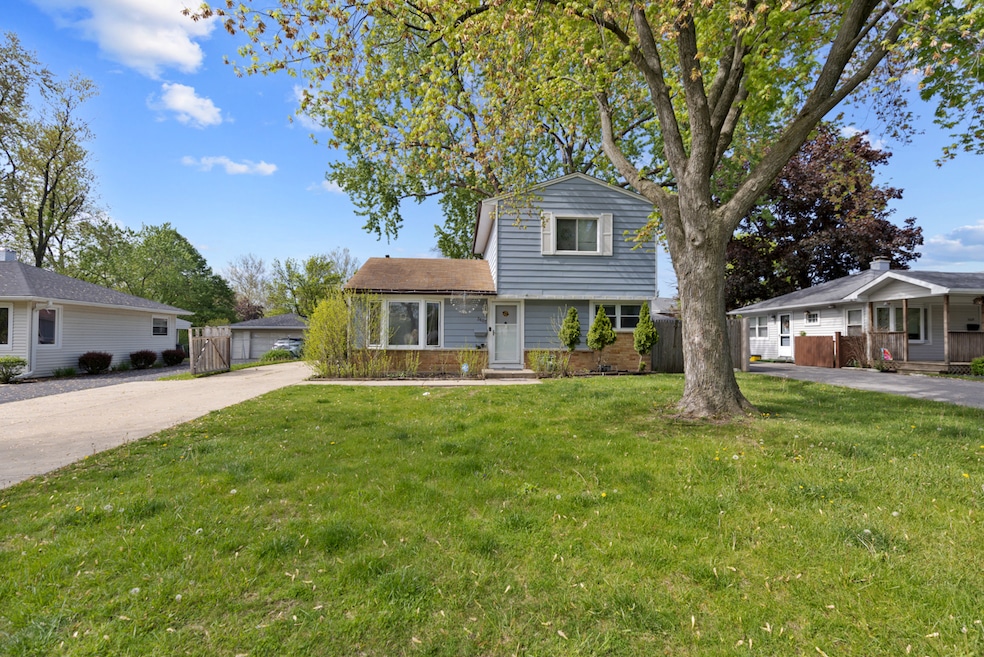 3607 Kirchoff Rd, Rolling Meadows, IL 60008 - photo 1