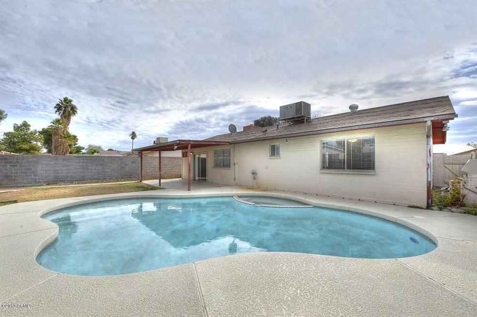 014_Exterior Back Pool View