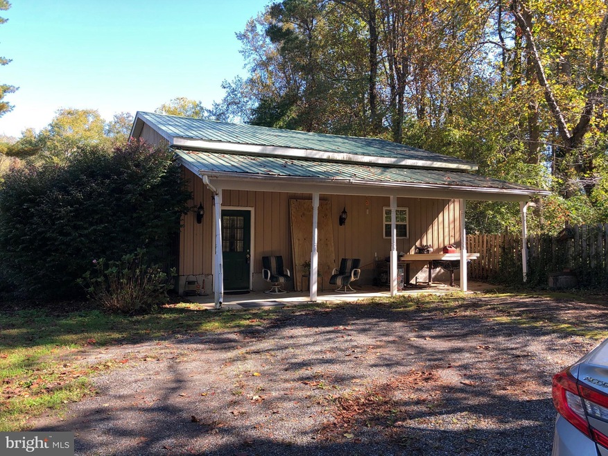 2431 Emmanuel Ct unit B, Huntingtown, MD 20639 - photo 1