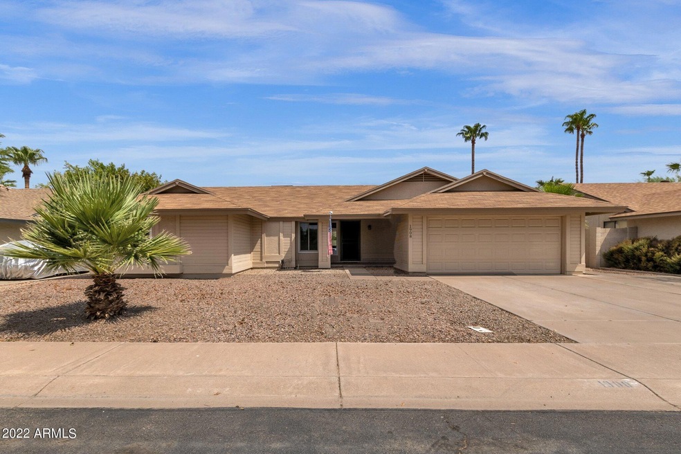 2-web-or-mls-1908-w-manor-st