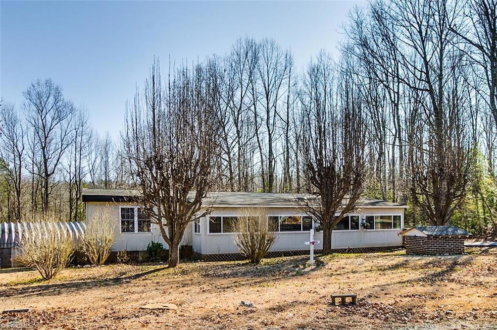 4419 River Estates Dr, Asheboro, NC 27205 - photo 1