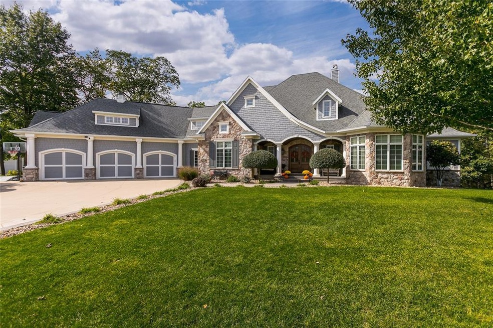 COVERED FRONT PORCH