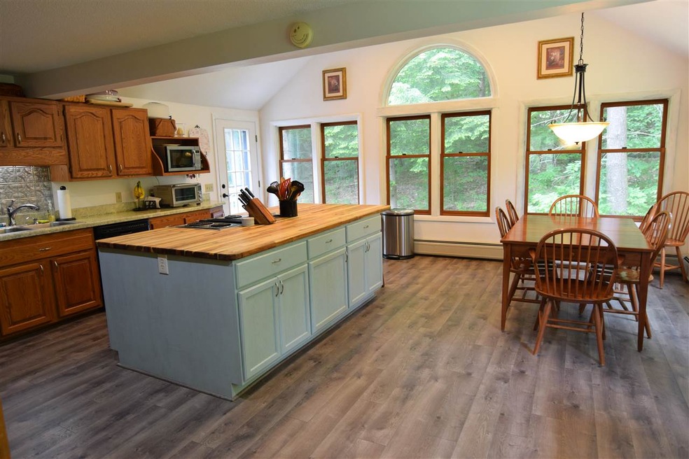 2 Deer Run Ln, Lebanon, NH 03766 - photo 1