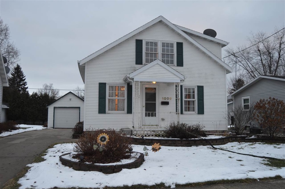 1009 W Bell Ave, Appleton, WI 54914 - photo 1