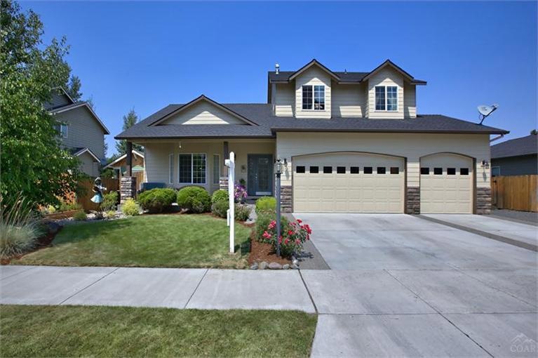 2238 SE Wind Rider Ln, Bend, OR 97702 - photo 1