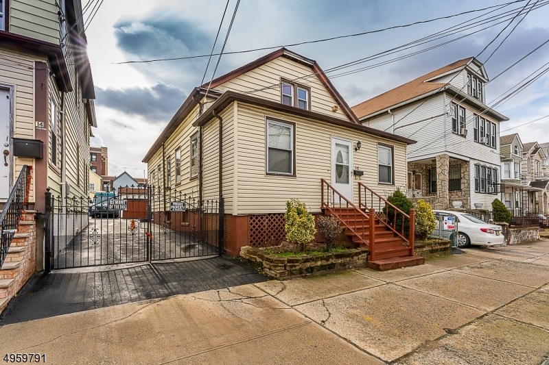 16 S 5th St unit 18, Elizabethport, NJ 07206 - photo 1