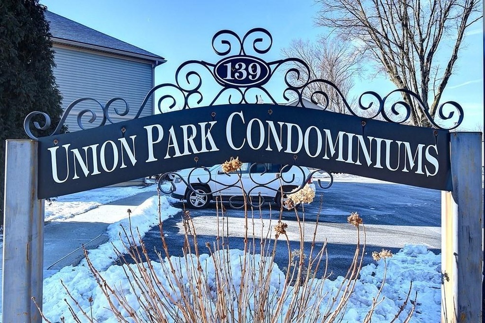 139 Union St unit 31, Westfield, MA 01085 - photo 1