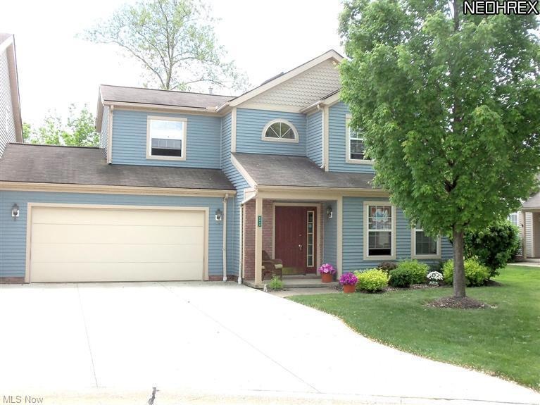 Attached two Car Garage with Driveway for extra pa