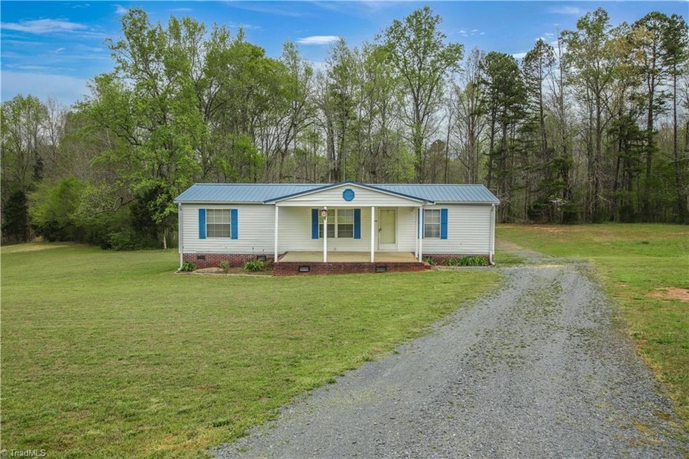 3996 Dunbar Bridge Rd, Asheboro, NC 27205 - photo 1
