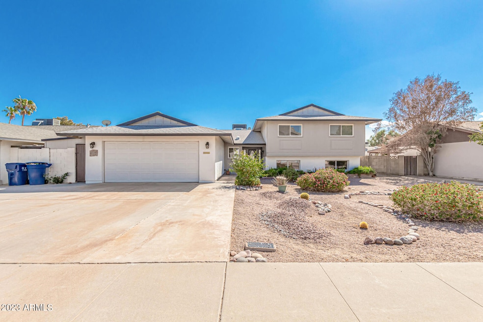 1113 E Lodge Dr, Tempe, AZ 85283 - photo 1