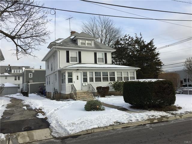 Front photo of 2 Edlie Ave.