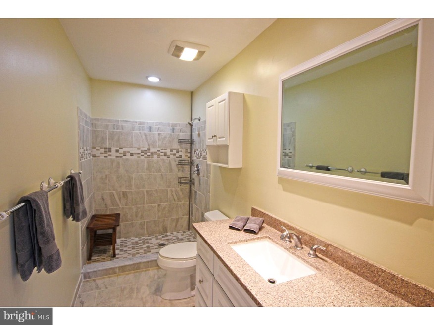 1140 Putnam Blvd unit 81, Wallingford, PA 19086 - photo 1