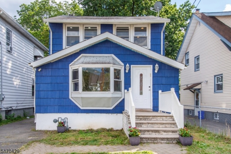 11 Leitch Place, Passaic, NJ 07055 - photo 1