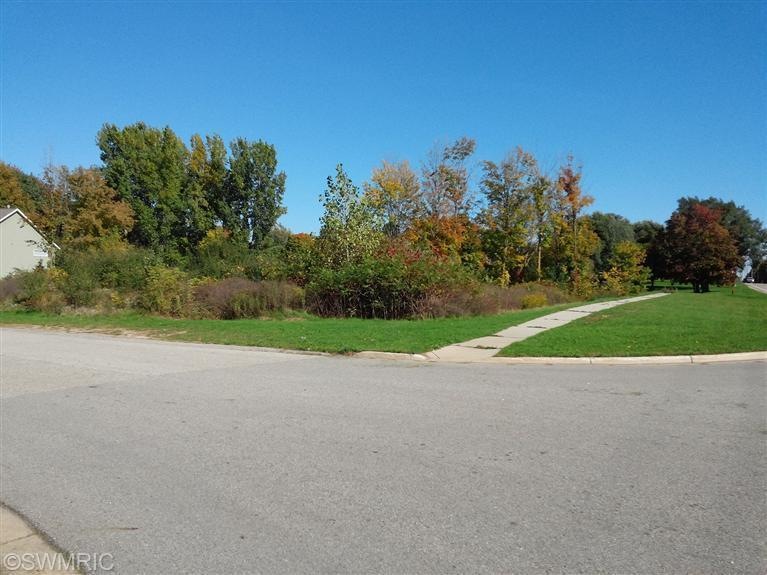 7592 Whistlewood SW, Byron Center, MI 49315 - photo 1