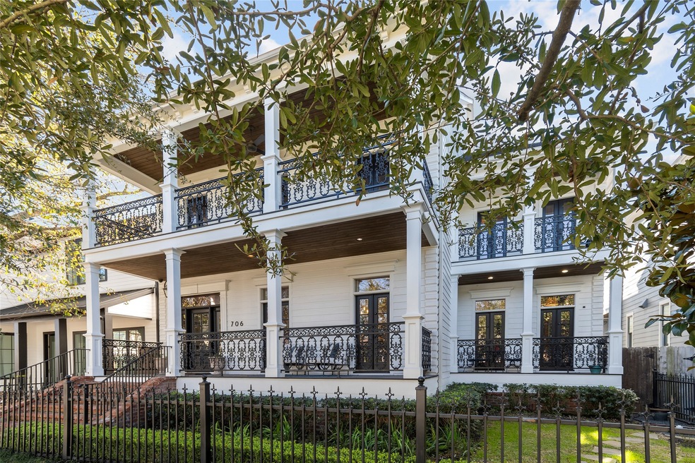 706 E 10th 1/2 St, Houston, TX 77008 - photo 1