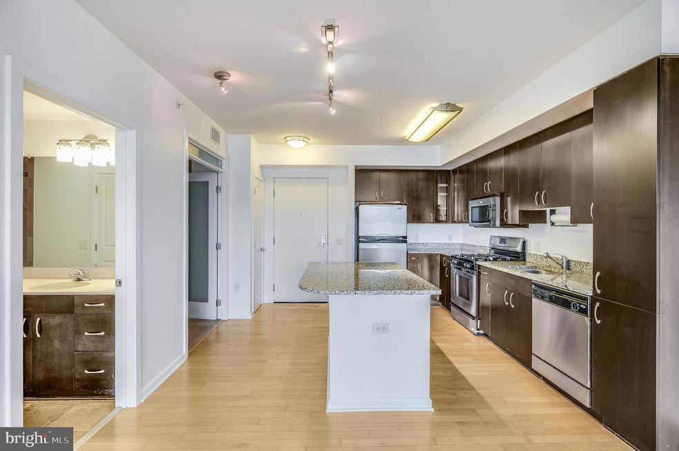 L at City Vista unit 913, Washington, DC 20001 - photo 1