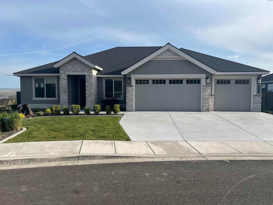 Sold $863,900