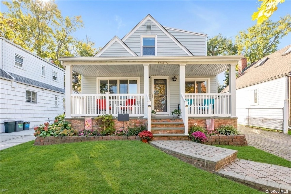 Sold $1,080,000 • Co-Listing Agent