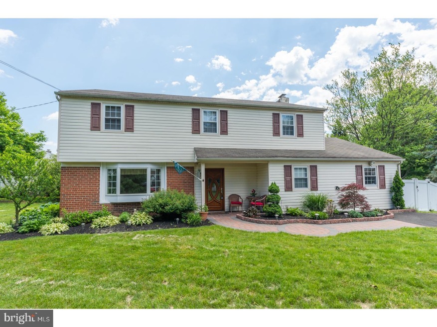 22 W Hillcrest Ave, Chalfont, PA 18914 - photo 1
