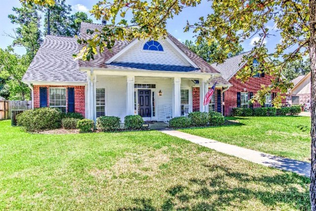 211 Bobwhite Dr, Lufkin, TX 75904 - photo 1