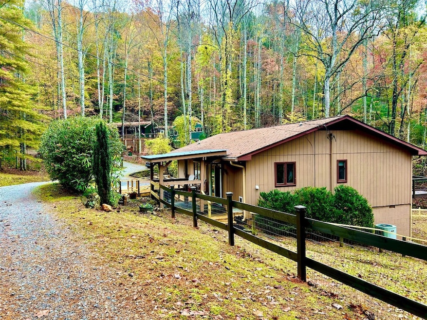 437 Ammons Rd, Franklin, NC 28734 - photo 1