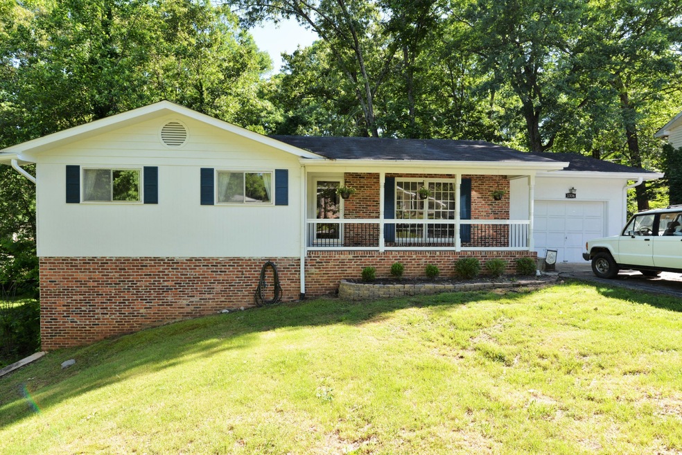 1336 Cloverdale Cir, Hixson, TN 37343 - photo 1