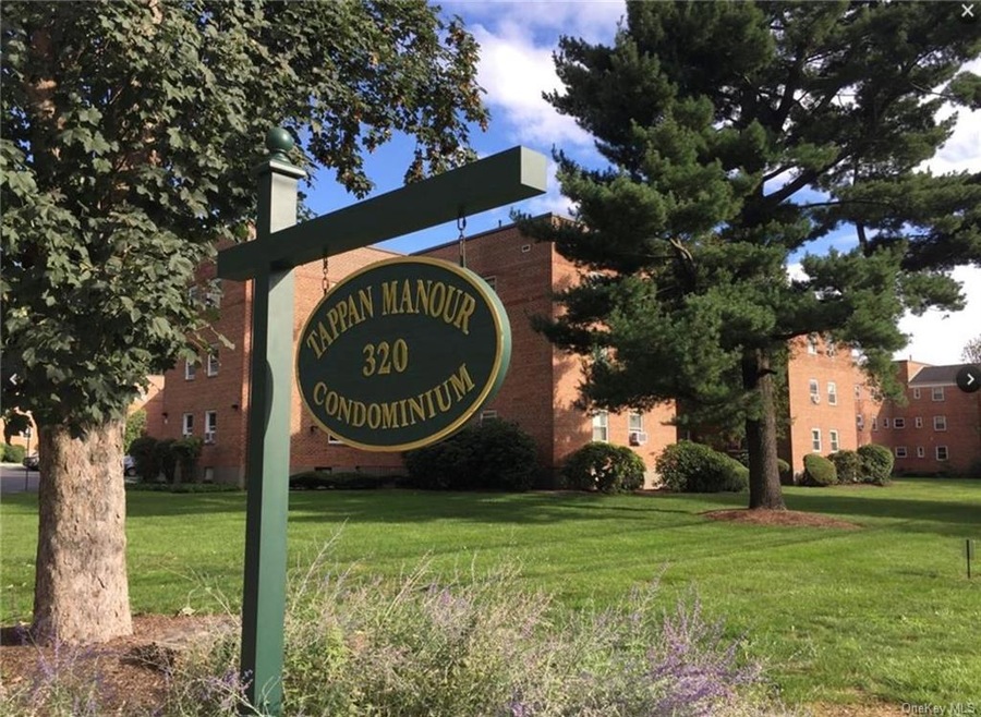 Tappan Manour Condominium unit M4, Tarrytown, NY 10591 - photo 1