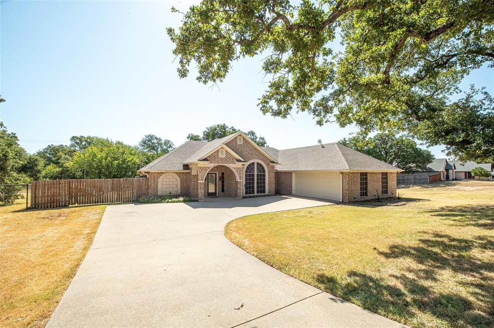 135 Saddle Club Rd, Weatherford, TX 76088 - photo 1