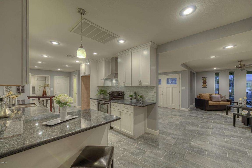 013_Kitchen
