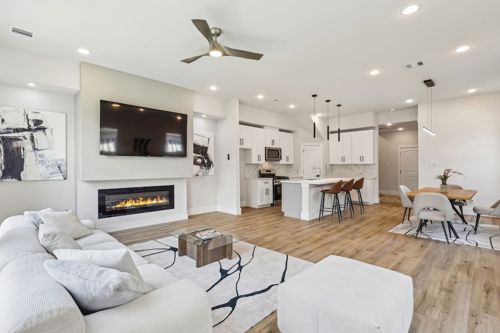 First Floor overview - picture is from 3722 unit n