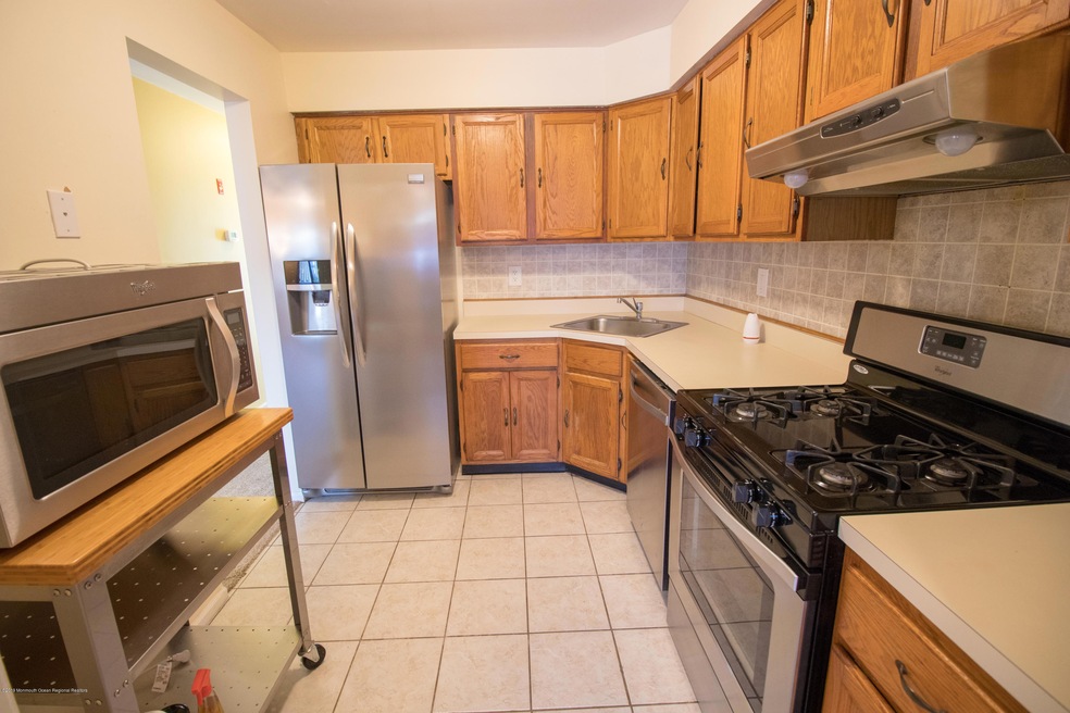 15 Interlaken Ct unit 7, Freehold, NJ 07728 - photo 1