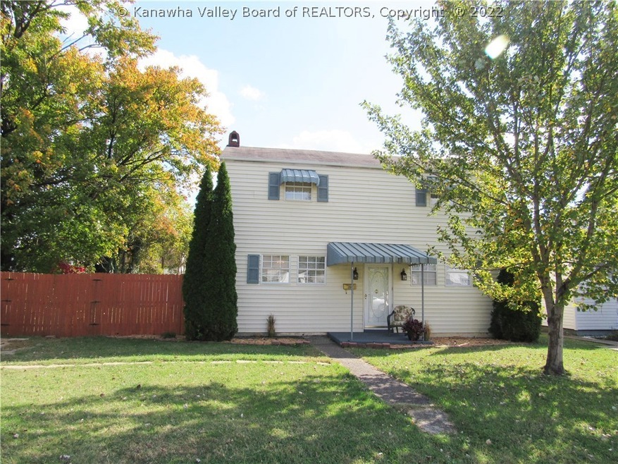 324 20th St, Dunbar, WV 25064 - photo 1