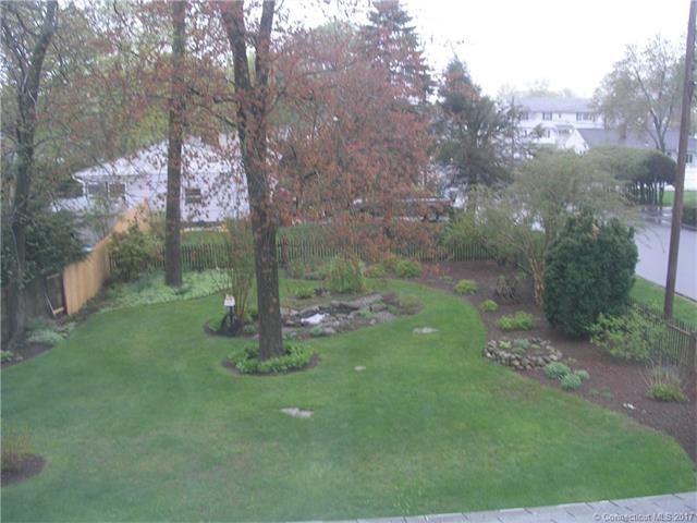 32 Brentwood Ave, Waterbury, CT 06705 - photo 1
