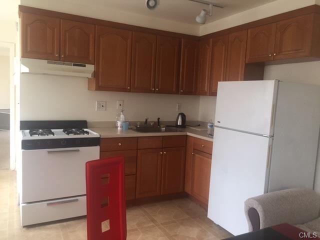 Glenbrook Road Condominiums unit 416, Stamford, CT 06902 - photo 1