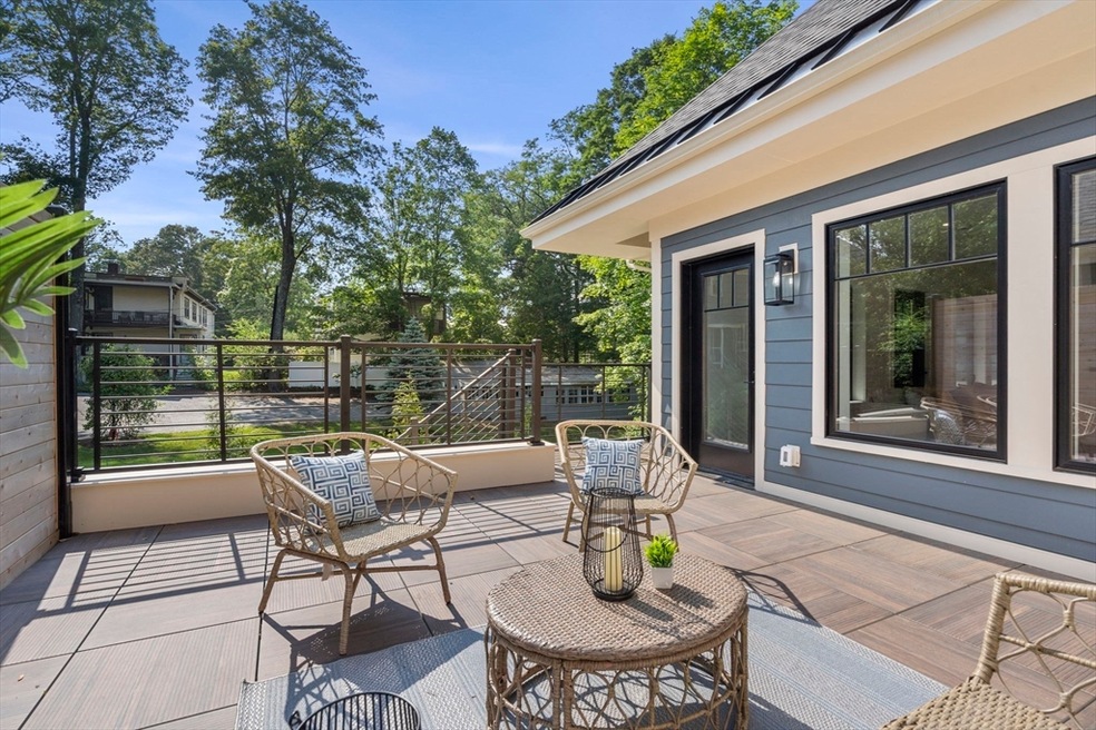 145 Warren St unit 5, Newton Center, MA 02459 - photo 1