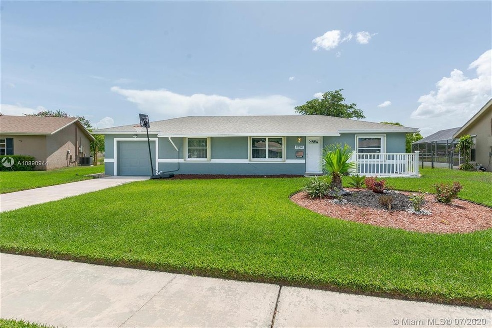 9254 Gettysburg Rd, Boca Raton, FL 33434 - photo 1