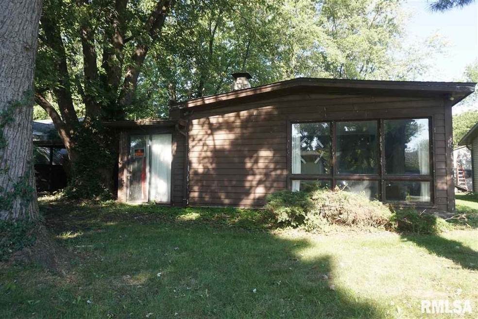 1627 N Kankakee St, Lincoln, IL 62656 - photo 1