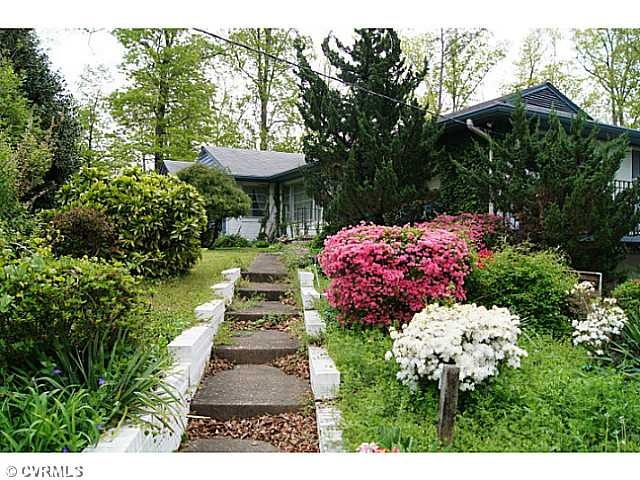 11195 Linderwood Dr, Mechanicsville, VA 23116 - photo 1