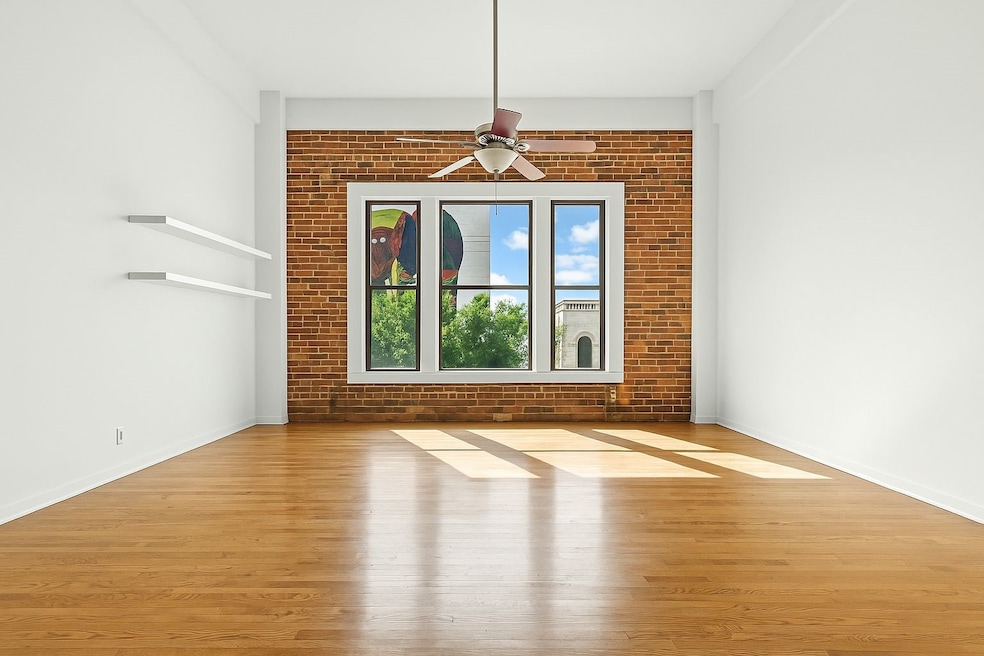 915 Franklin St Unit 2I. A 1 Bedroom, 1 Bathroom Loft in downtown Houston.